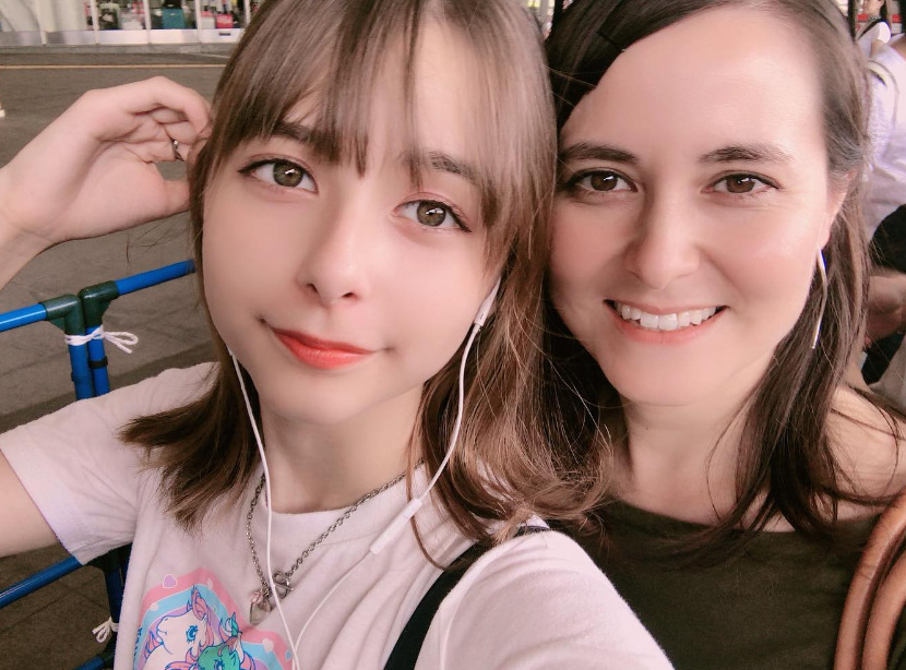 嵐莉菜と母親