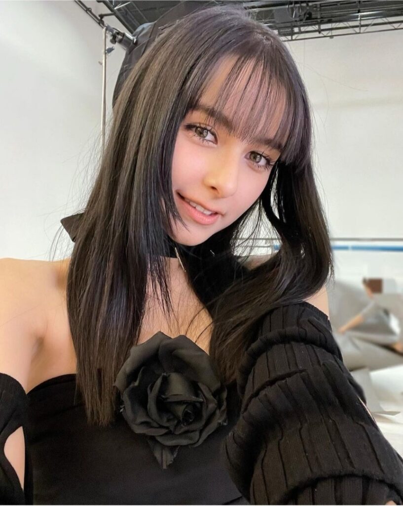 嵐莉菜のロングヘアスタイル